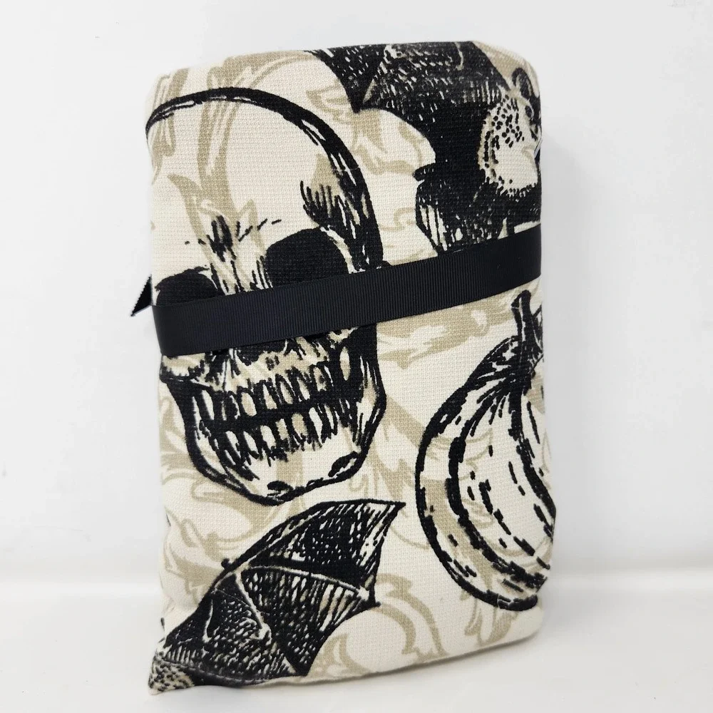 Casaba Halloween Hand Towel Set 2pc Cotton Skulls Bats Pumpkins Gothic Decor